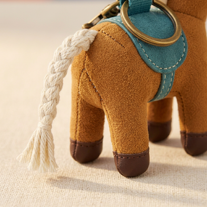 Cream braided tail and stitched chocolate hoof details